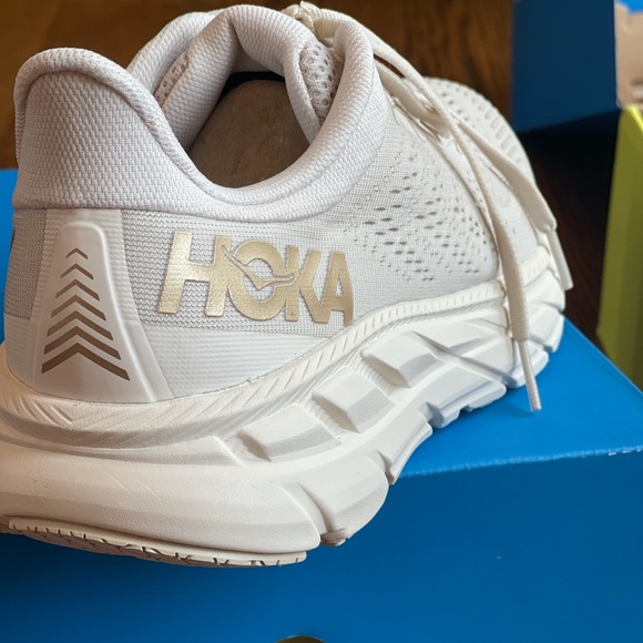 bronze hoka
